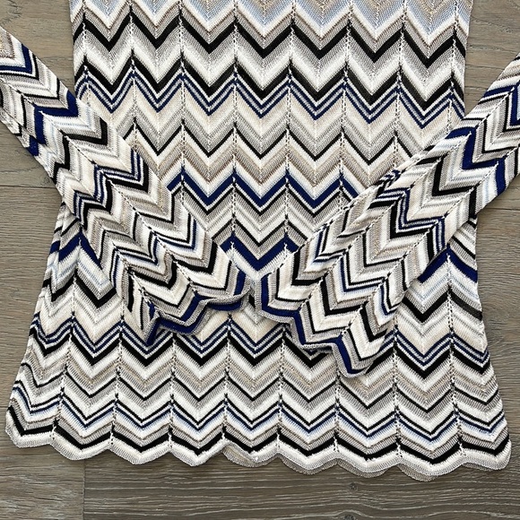 WHBM Blue Metallic Chevron Open Back Delicate Lightweight Open Knit Sweater-XS - Picture 3 of 11